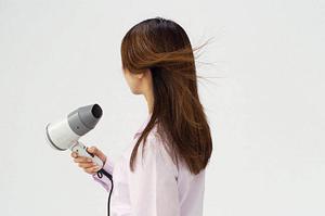 ニキビ肌を改善するハーブピールの効果